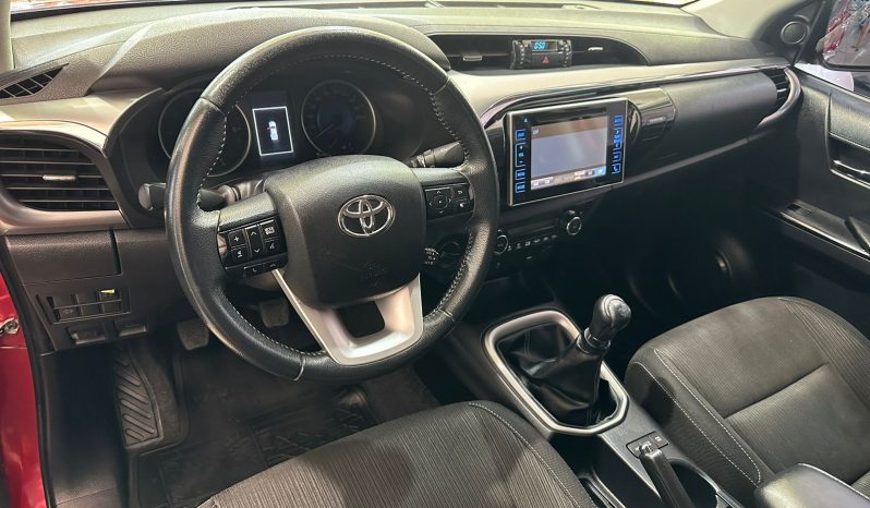 Toyota Hilux 2.8 C/D 4×4 TDI SRV 177cv lleno