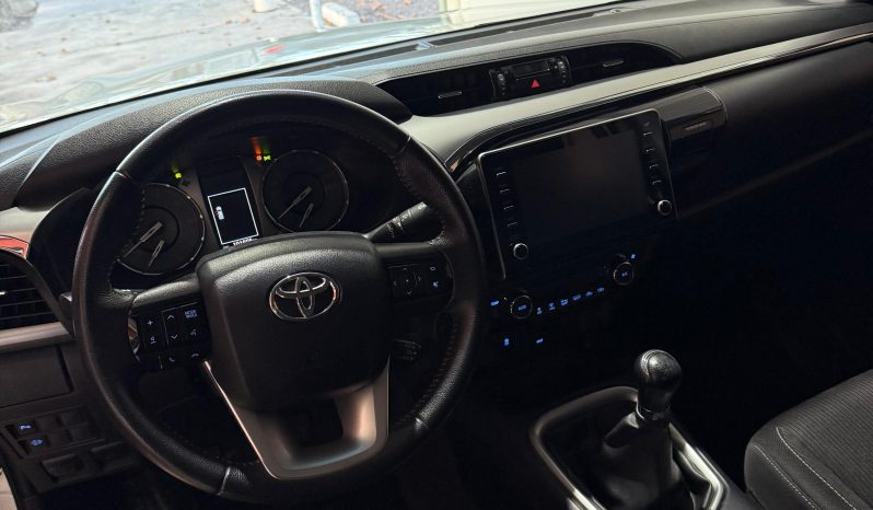 Toyota Hilux (L21) 2.8 TDI C/D 4×2 SRV 204cv lleno