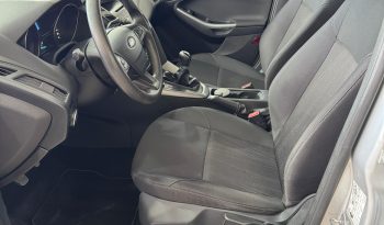 Ford Focus III 1.6 S 5ptas (L15) lleno