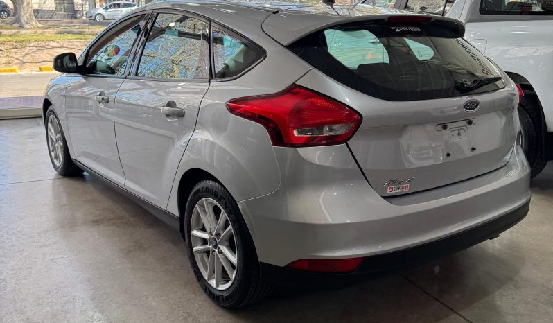 Ford Focus III 1.6 S 5ptas (L15) lleno