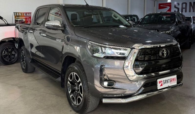 Toyota Hilux (L21) 2.8 TDI C/D 4×4 SRX AT6 204cv lleno