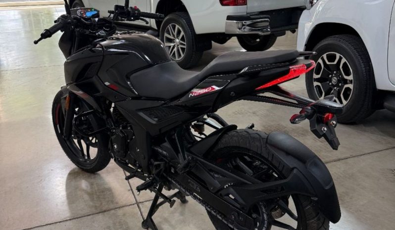 Bajaj Rouser 250 N lleno