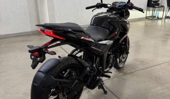 Bajaj Rouser 250 N lleno
