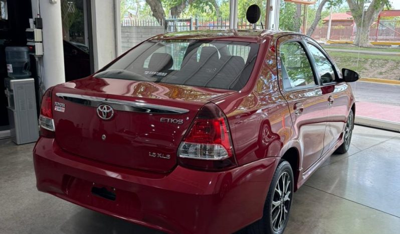 Toyota Etios 1.5 4 Ptas XLS Pack 6MT (L22) lleno