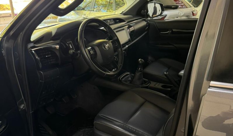 TOYOTA HILUX lleno
