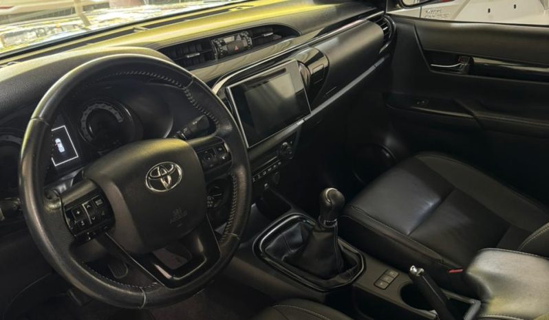 TOYOTA HILUX lleno