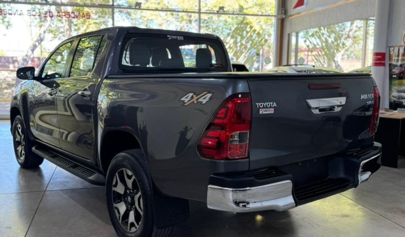 TOYOTA HILUX lleno