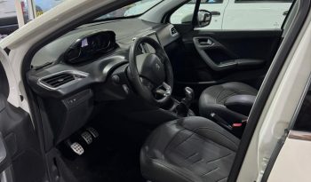 Peugeot 208 lleno