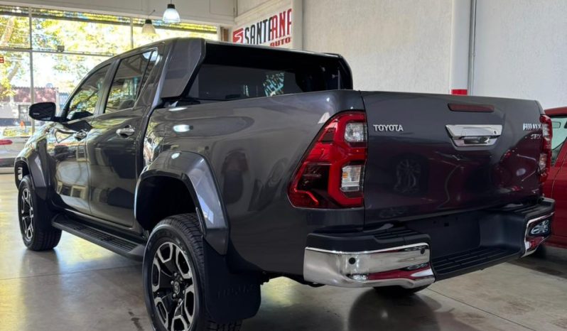 TOYOTA HILUX lleno