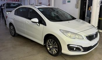 Peugeot 408 lleno