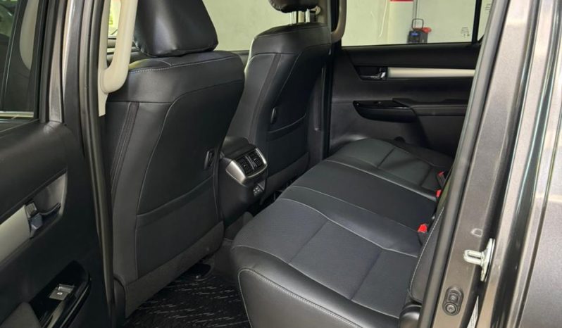 TOYOTA HILUX lleno