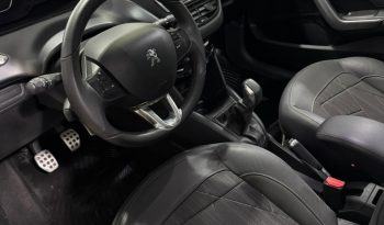 Peugeot 208 lleno