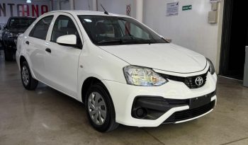 Toyota Etios 1.5 4ptas X 6MT (L18) lleno
