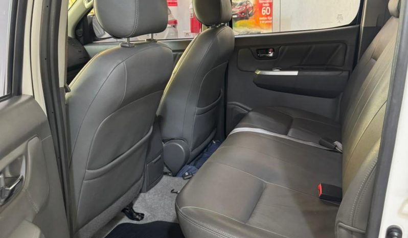 TOYOTA HILUX lleno