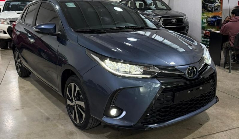 TOYOTA YARIS lleno