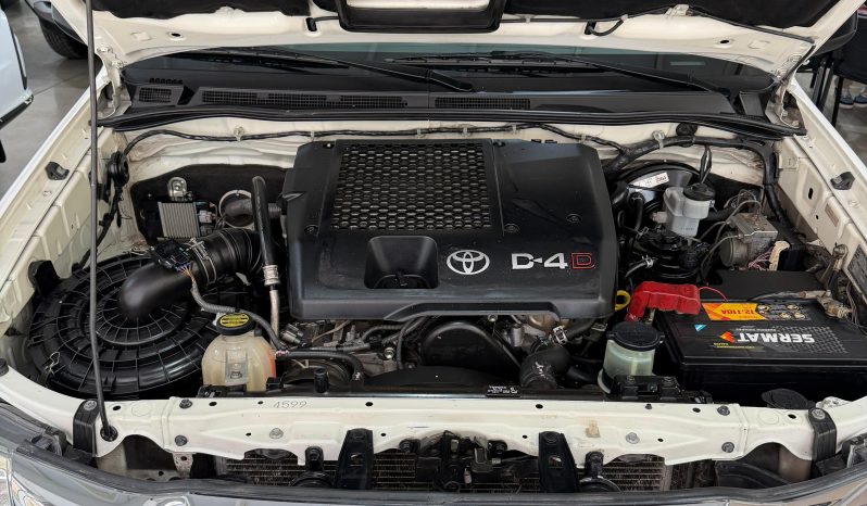 TOYOTA HILUX lleno