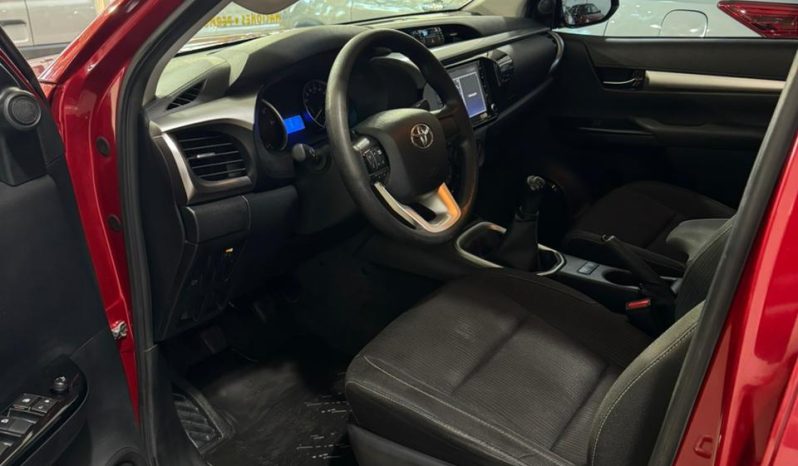 TOYOTA HILUX lleno