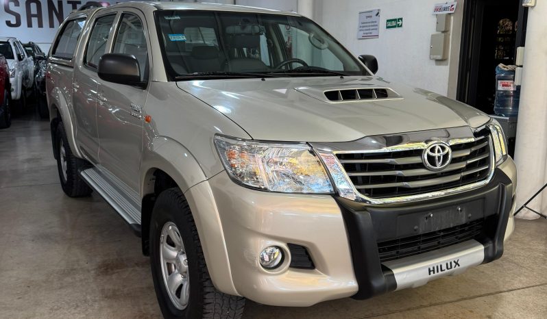 TOYOTA HILUX lleno