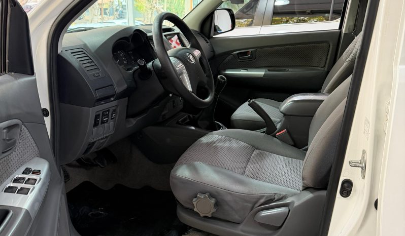 TOYOTA HILUX lleno