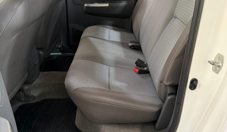 TOYOTA HILUX lleno