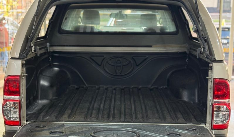 TOYOTA HILUX lleno