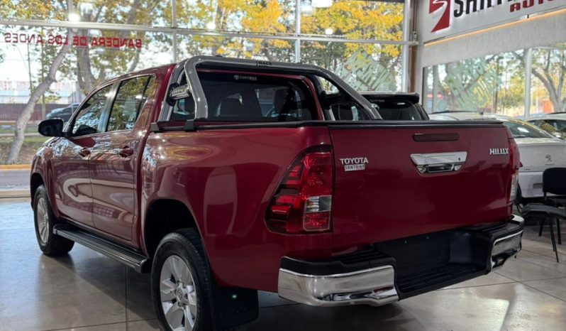 TOYOTA HILUX lleno