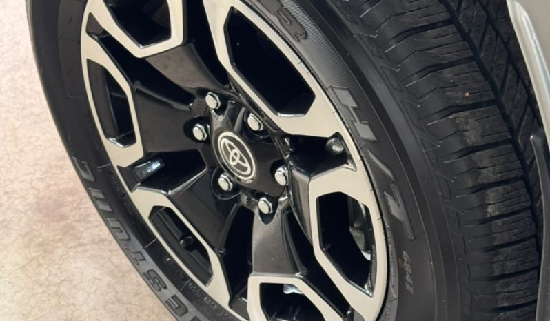 TOYOTA HILUX lleno