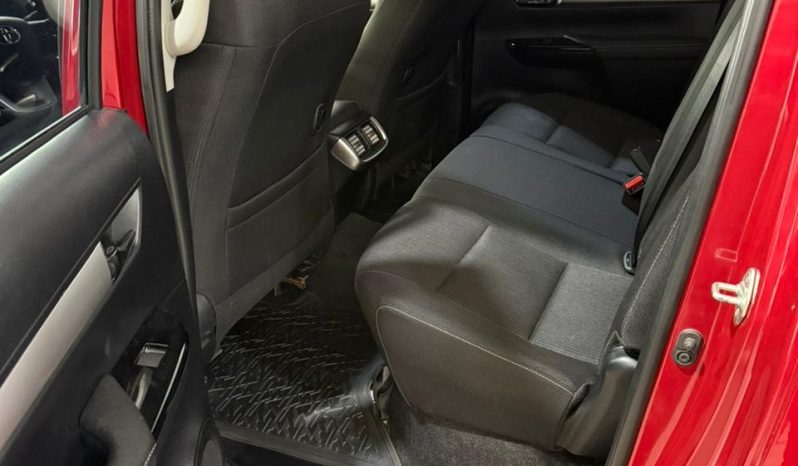 TOYOTA HILUX lleno