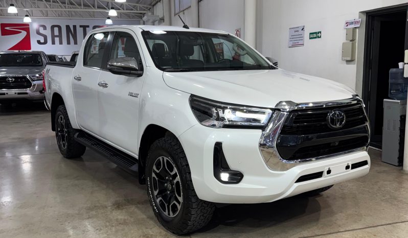 TOYOTA HILUX lleno