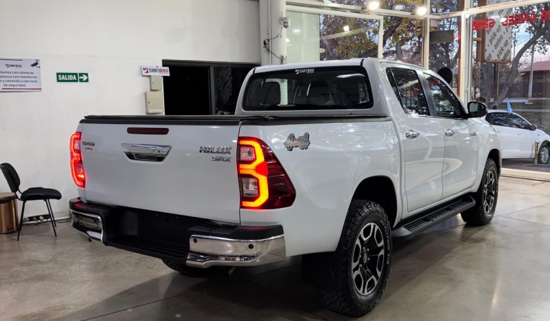 TOYOTA HILUX lleno