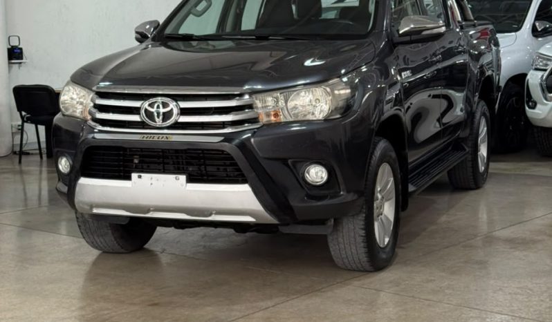 TOYOTA HILUX lleno