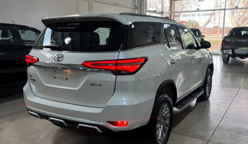 Toyota Hilux SW4 TDI SRX AT 7 Asientos (L21) lleno