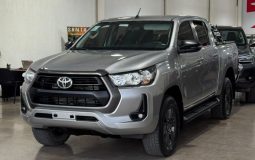 Toyota Hilux (L21) 2.4 TDI C/D 4×2 SR 150cv