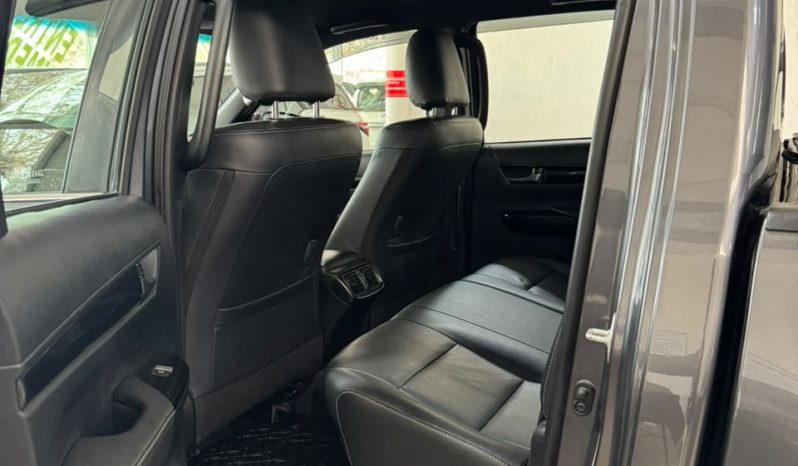 Toyota Hilux (L19) 2.8 TDI C/D 4×2 SRX 177cv lleno