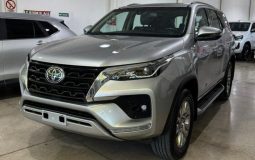 Toyota Hilux SW4 TDI SRX AT 7 Asientos (L21)