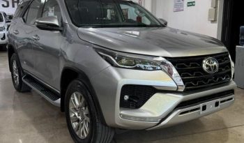 Toyota Hilux SW4 TDI SRX AT 7 Asientos (L21) lleno