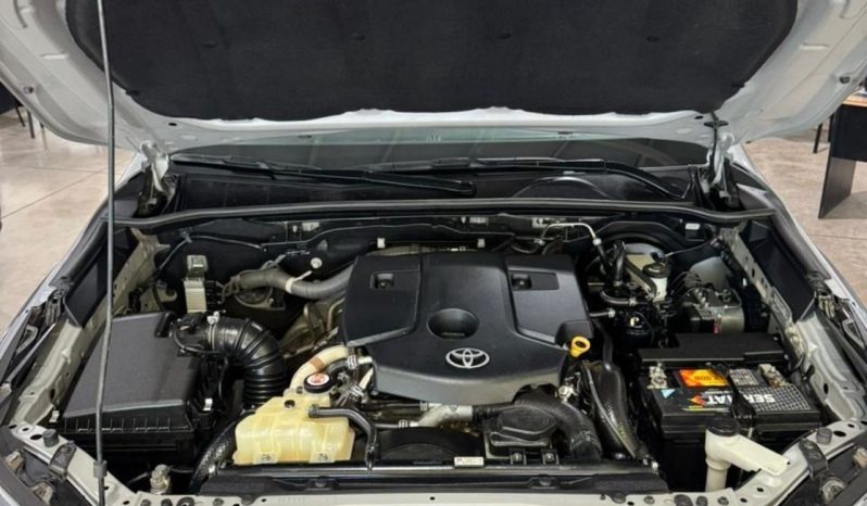 Toyota Hilux SW4 TDI SRX AT 7 Asientos (L21) lleno