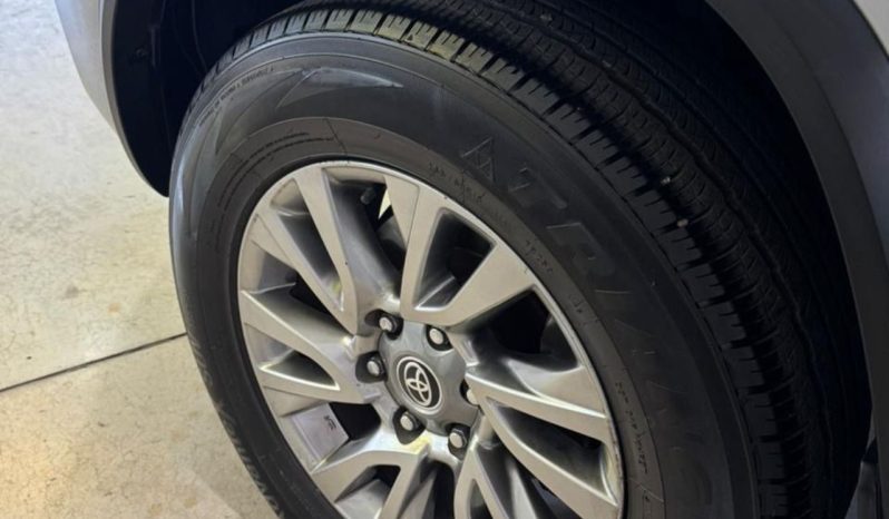 Toyota Hilux SW4 TDI SRX AT 7 Asientos (L21) lleno