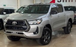 Toyota Hilux (L24) 2.4 TDI C/D 4X2 SR AT6