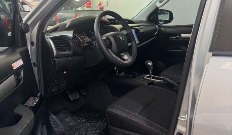 Toyota Hilux (L24) 2.4 TDI C/D 4X2 SR AT6 lleno