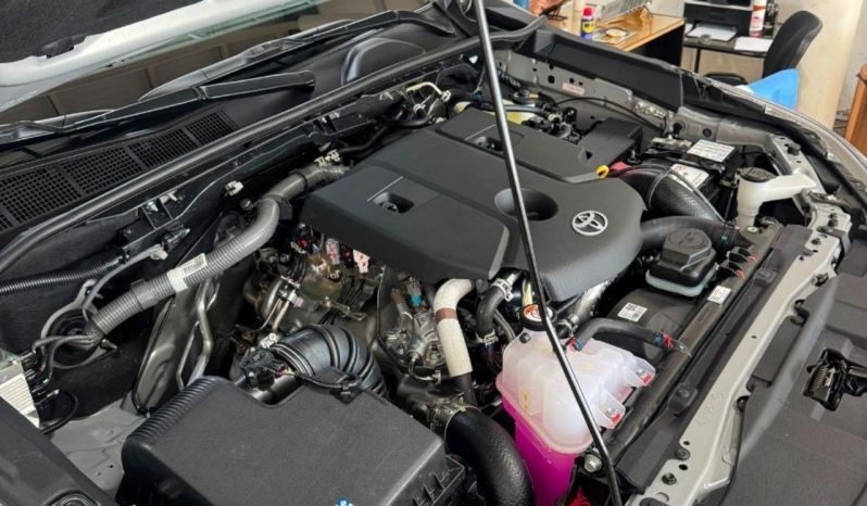 Toyota Hilux (L24) 2.4 TDI C/D 4X2 SR AT6 lleno