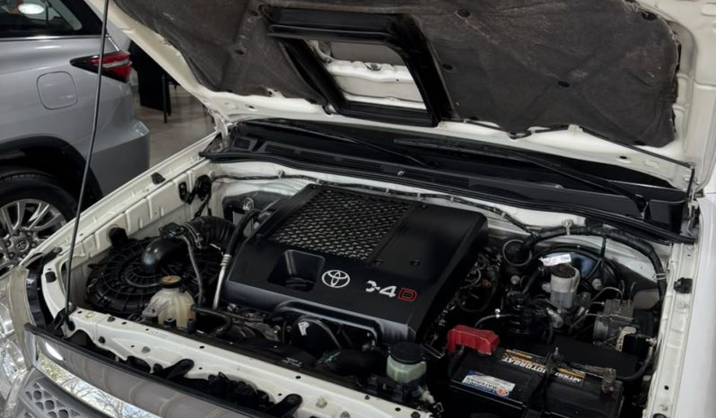 Toyota Hilux SW4 TD SRV Cuero 7 Asientos AT (L08) lleno