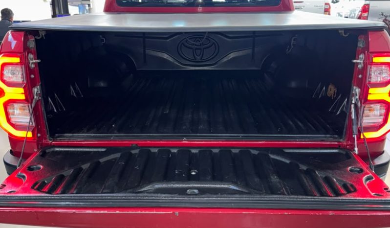 Toyota Hilux (L21) 2.8 TDI C/D 4×2 SRV AT6 204cv lleno