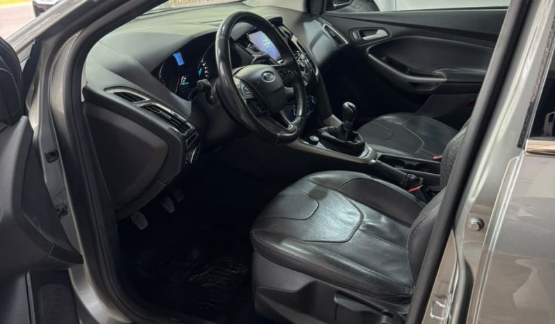 Ford Focus III 2.0 5ptas SE (L15) lleno